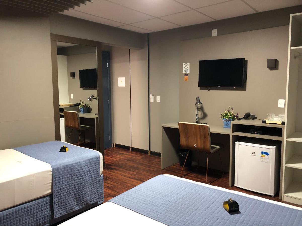 Jockey Class Hotel Τερεζίνα Εξωτερικό φωτογραφία