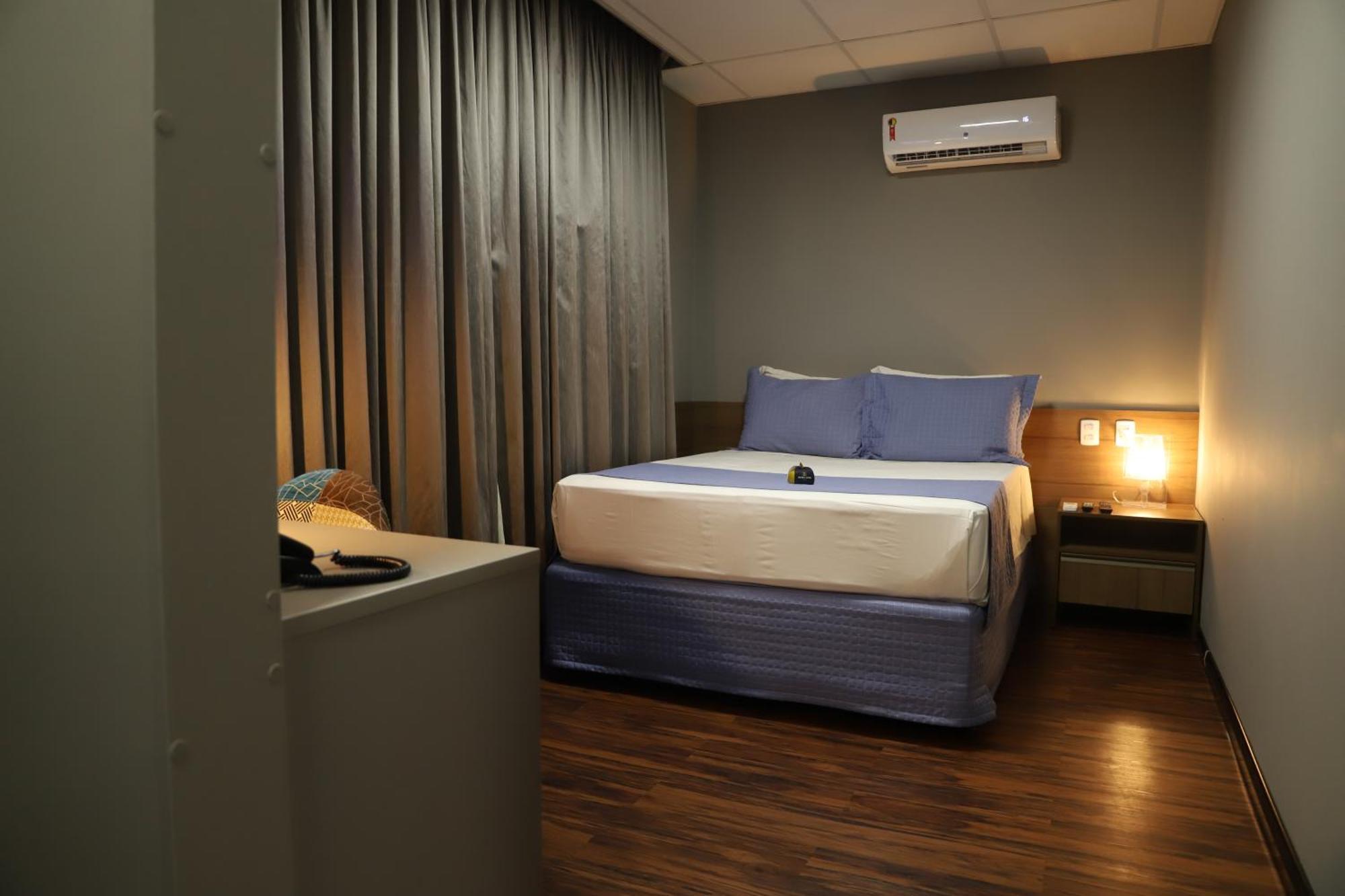 Jockey Class Hotel Τερεζίνα Εξωτερικό φωτογραφία