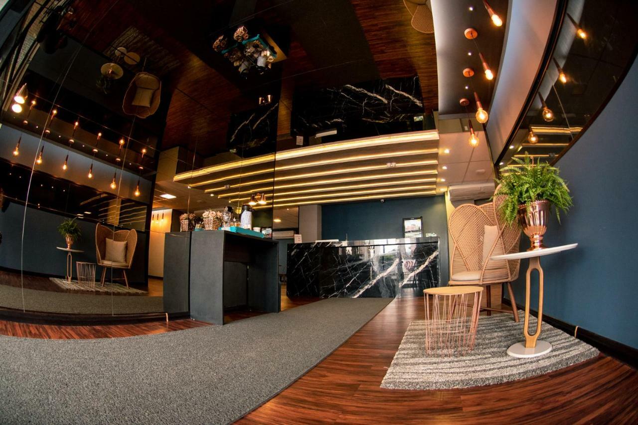 Jockey Class Hotel Τερεζίνα Εξωτερικό φωτογραφία