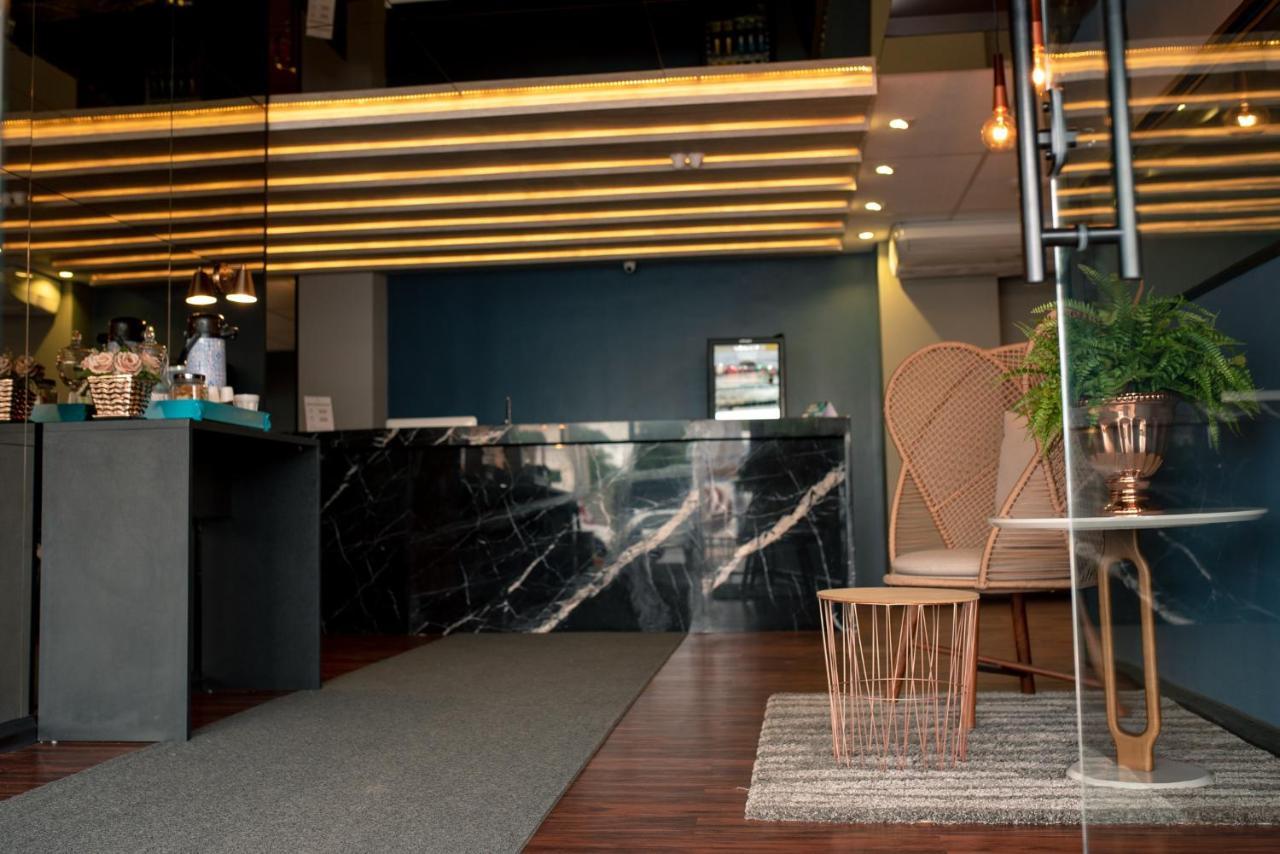 Jockey Class Hotel Τερεζίνα Εξωτερικό φωτογραφία